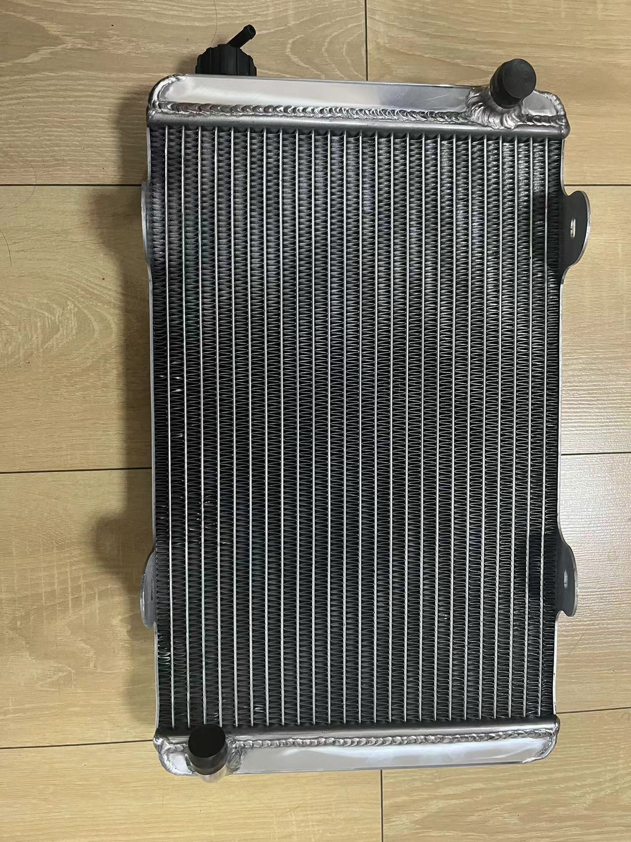 Radiator berpendingin udara