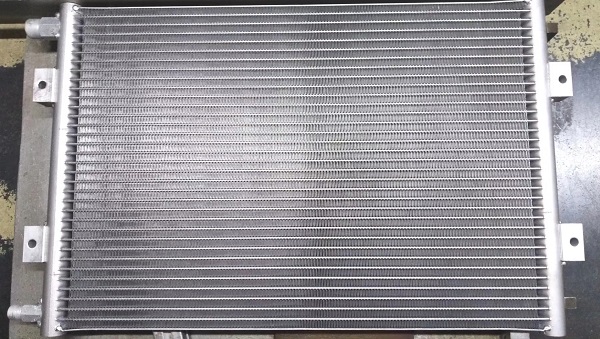 Kondensor AC mobil