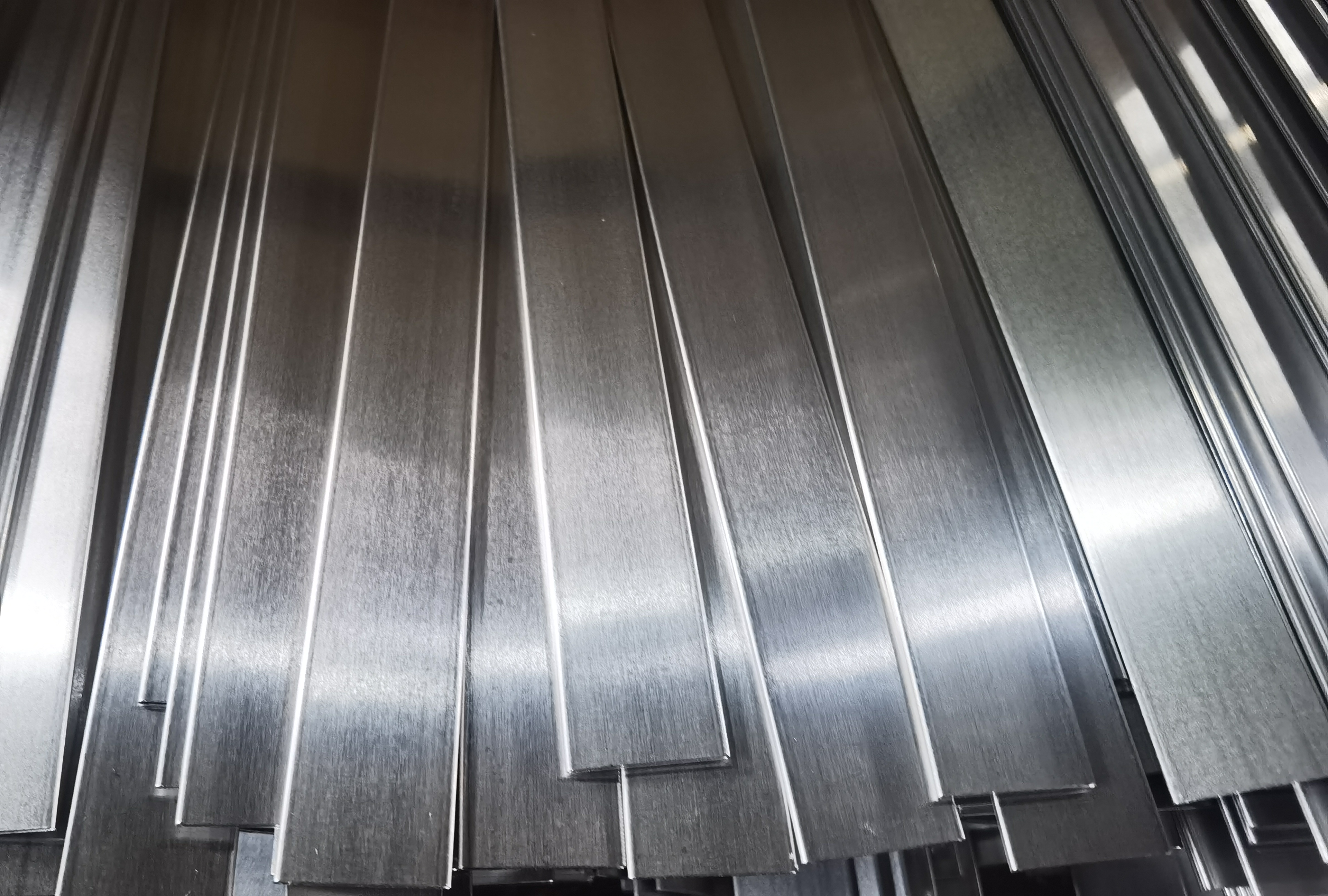 Mengapa tabung aluminium 3003 sangat diperlukan untuk komponen kendaraan energi baru？